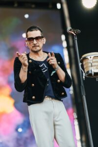 León Larregui