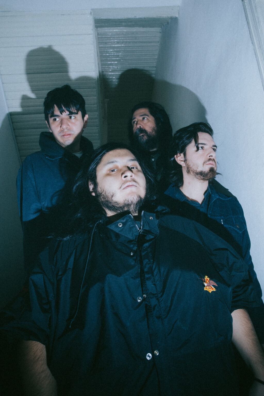 Mengers estrena "Azotacalles" y afila su art punk Mengers