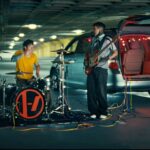 Twenty One Pilots sorprende con "Drum show" Twenty One Pilots Drum Show