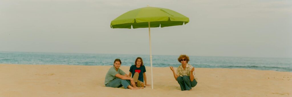almost monday celebra su gran momento con "enjoy the ride" almost monday