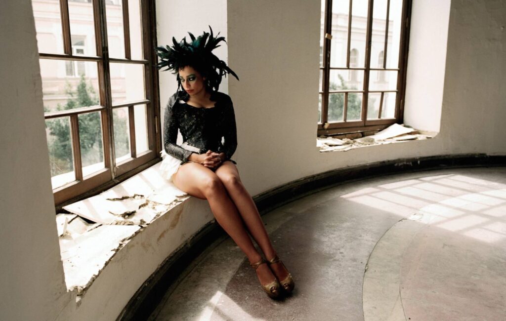 Celeste halla la paz en "Time will tell" Celeste