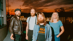 Kadavar vuela alto con "Explosions in the sky" Kadavar