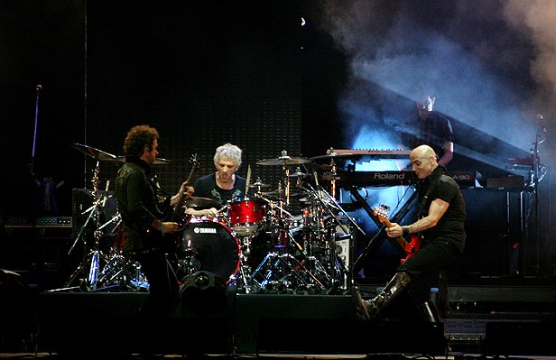 Soda Stereo ECOS trae de vuelta a Gustavo Cerati a México Soda Stereo