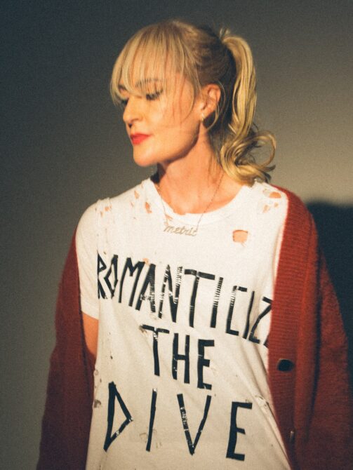 Metric - Romanticize the Dive