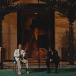 Walton Goggins baila entre consignas sociales en el video de The Strokes The Strokes